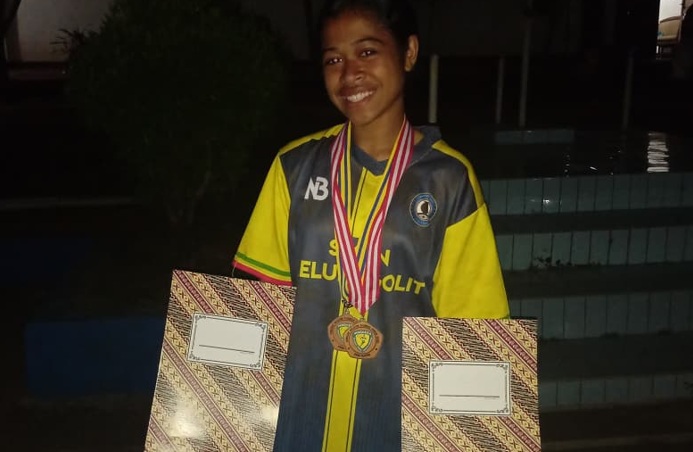 SMAN Kelubagolit Chatarine Siena Afrilianest Juara Olimpiade