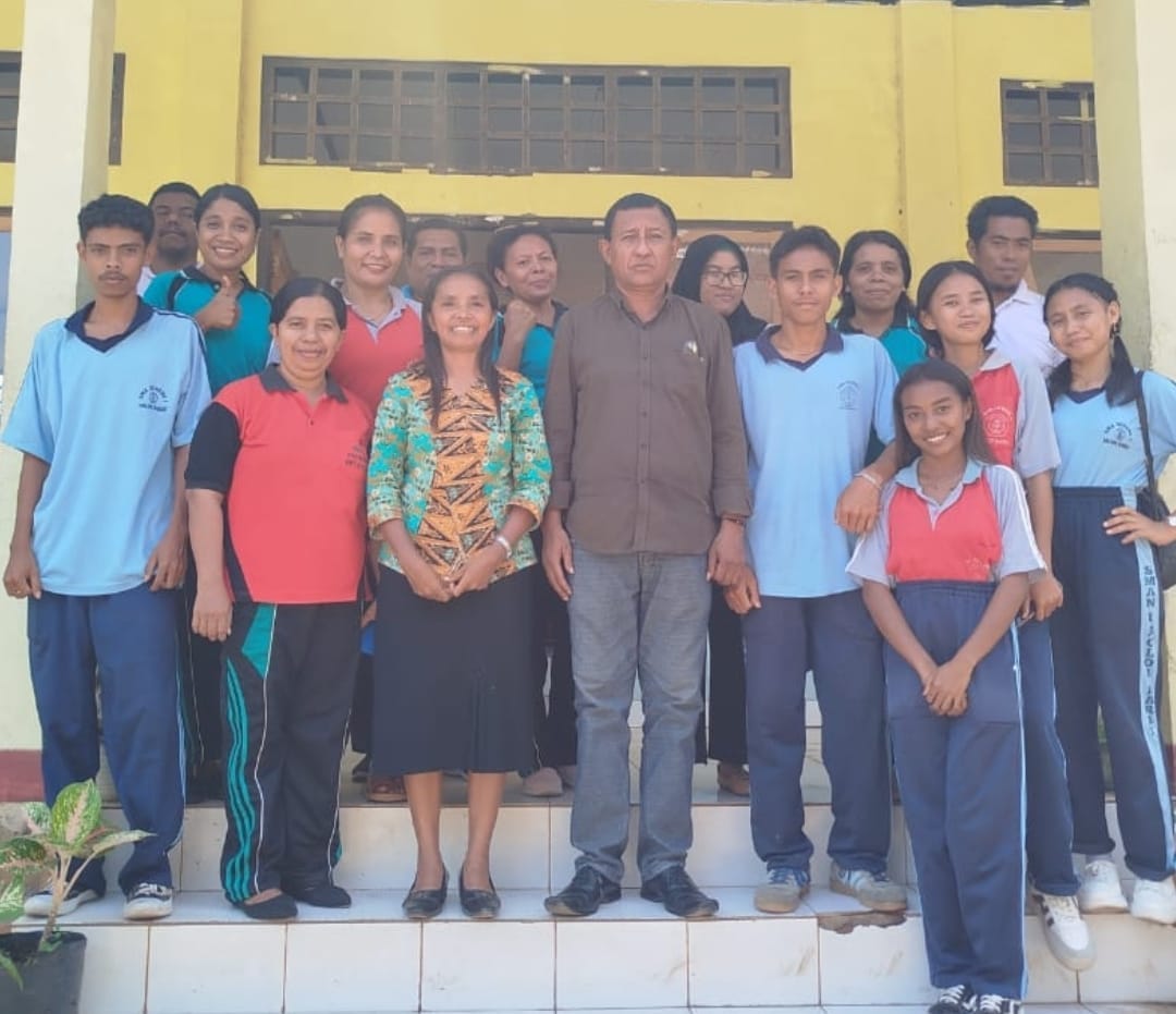 Pengawas Dikmen dan SLB Kunjungi SMAN 1 Solor Barat, Tekankan Kolaborasi untuk Pendidikan Berkualitas