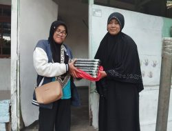 Donasi Al-Qur’an Dari Bapak Iswahyudiharto Diterima TPQ Al-Ikhlas Delang