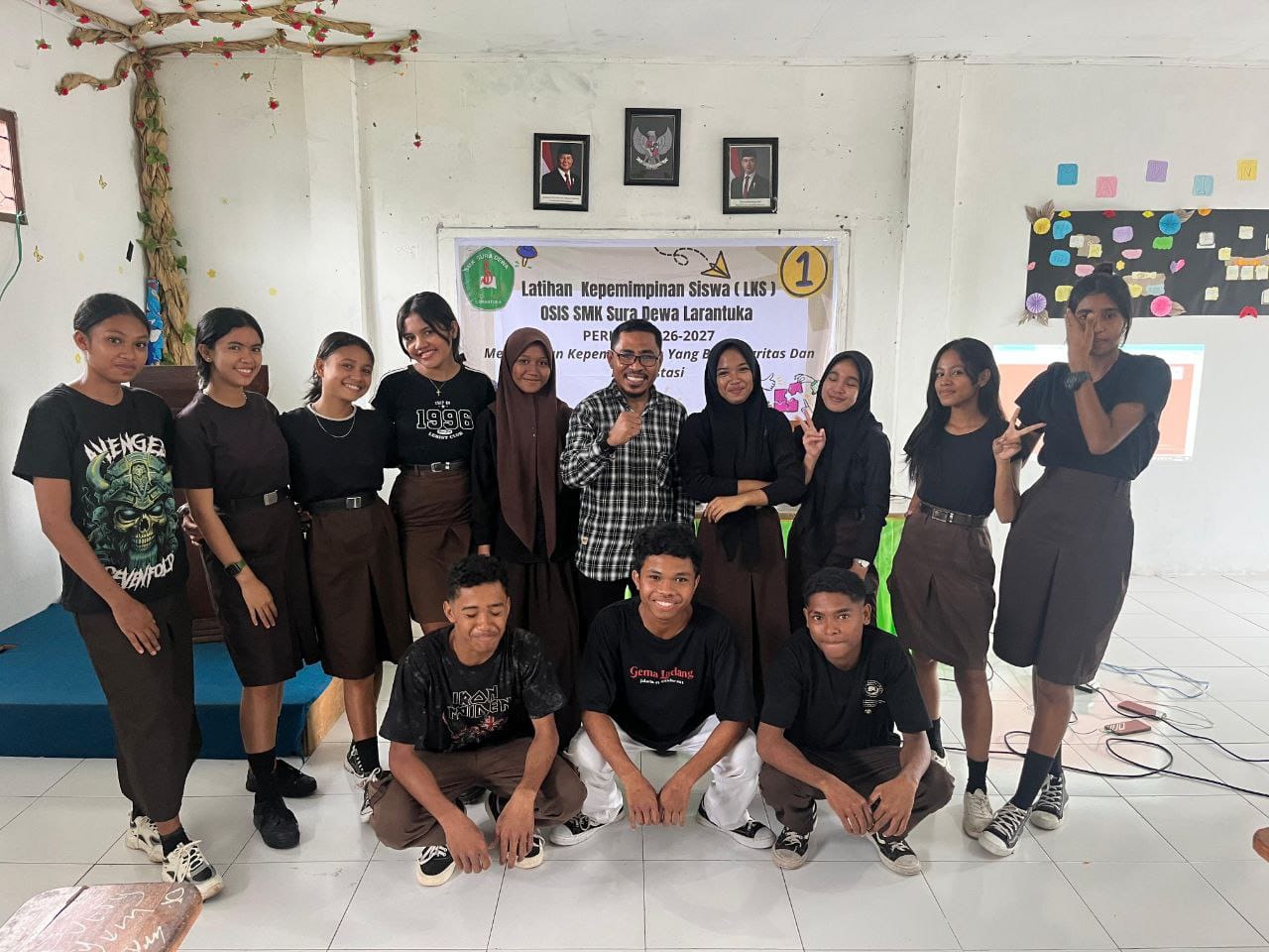 OSIS SMK Sura Dewa, LKS 2026, Manajemen Organisasi, SMK Sura Dewa, Kepemimpinan Siswa, Teknik Persidangan, KOPI Mura Rame