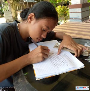 Serina Belia Sabu, Larantuka, SMK Suradewa, Sampah Larantuka, Daur Ulang, Lingkungan Flores Timur, Pupuk Kompos, Pelajar Kreatif