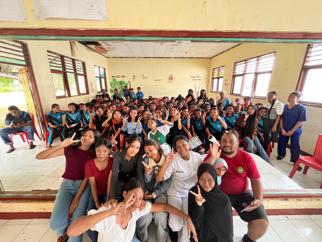 Bengkel Seni Milenial, SMK Sura Dewa, SMPN SATAP Riangpuho, Sosialisasi Sekolah, Teater Nyanyian Angsa, WS Rendra, PPDB 2026, Pendidikan Vokasi Flores Timu