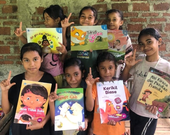 TBM Lautan Ilmu, Literasi Flores Timur, Pinjam Gulir Buku, TBM Nara Eban, Ija Syukur, Anjelina Tukan, Taman Baca Masyarakat, ZamanNews.id