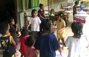 Nara Eban, Tutor Sebaya, Kepemimpinan Anak, Literasi Komunitas, Pendidikan Karakter, Anjelina Tukan, Inovasi Pembelajaran, Kepercayaan Diri