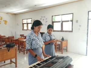 Musikalisasi puisi, Badan Bahasa NTT, Yanto Said, Bakat seni siswa, Pendidikan karakter, NTT Berprestasi