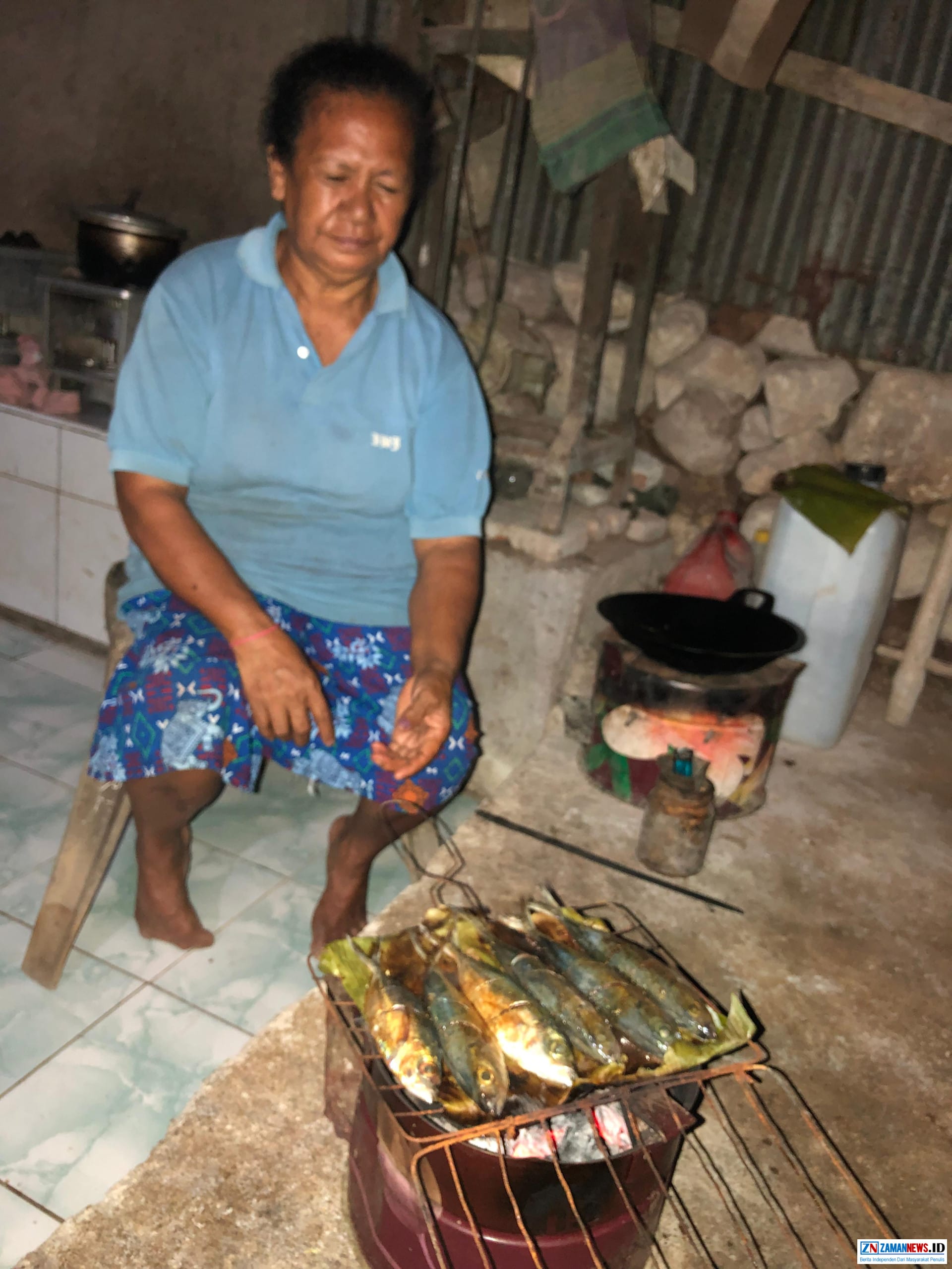 Kompor Briket Bantala, Energi Terbarukan, Desa Bantala, Flores Timur, YPPS, Limbah Kelapa, Kesejahteraan Petani, Ekonomi Kreatif