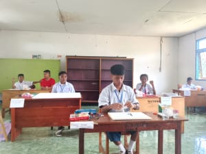 FLS3N, Moh Zaini Ratuloli, SLB Negeri Weri, Pendidikan Inklusif, Cabang Dinas Pendidikan Wilayah 4 NTT, Seni Rupa, Flores Timur, Kompetisi Siswa