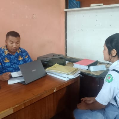 Ngopi Puisi 15, Lecan Goran, Bunda Literasi Flores Timur, Bengkel Seni Milenial, SMK Sura Dewa, TBM Lautan Ilmu, Cafe Gado Gado Bu Warno, Zaman News