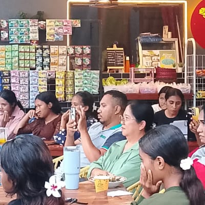 Bunda Literasi Flores Timur, Moh Zaini Ratuloli, Bengkel Seni Milenial, Hari Puisi Indonesia, Cafe Gado Gado Bu Warno, SMK Sura Dewa, TBM Lautan Ilmu, William Shakespeare