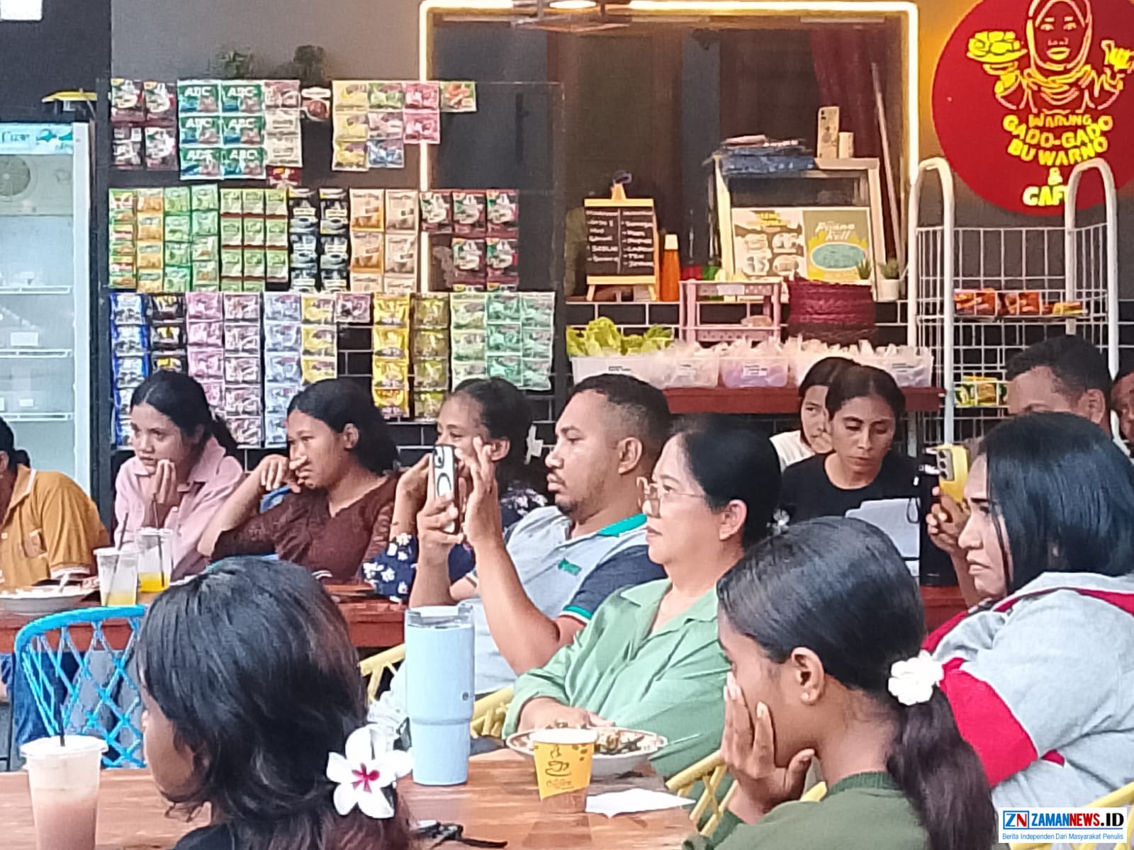 Bunda Literasi Flores Timur, Moh Zaini Ratuloli, Bengkel Seni Milenial, Hari Puisi Indonesia, Cafe Gado Gado Bu Warno, SMK Sura Dewa, TBM Lautan Ilmu, William Shakespeare