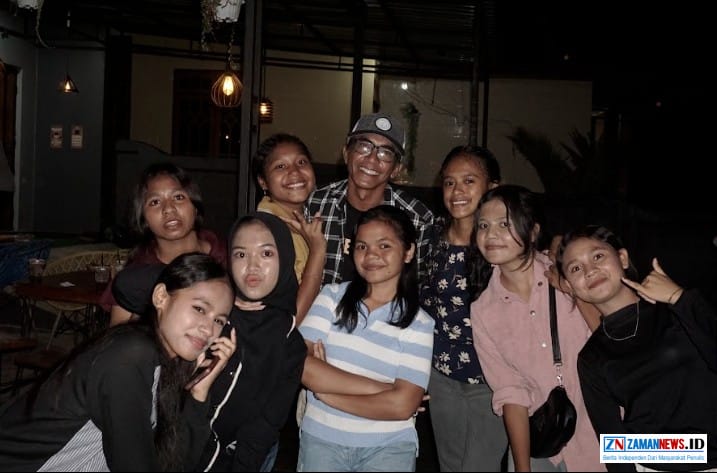 Ngopi Puisi 15, Birgita Date Lamanepa, Bengkel Seni Milenial, Flores Timur, Sastra Indonesia, Seni Pertunjukan, Kafe Lokal, Ruang Ekspresi