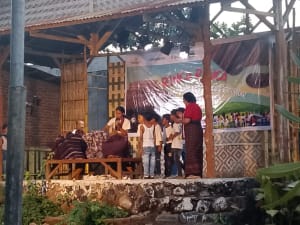 TBM Solita, Olin Uran, Festival Rinca Ranca, Pantai Asam Satu Weri, Bunda Literasi Flores Timur, Moh Zaini Ratuloli, Permainan Tradisional, Literasi Anak, Yohana Angela