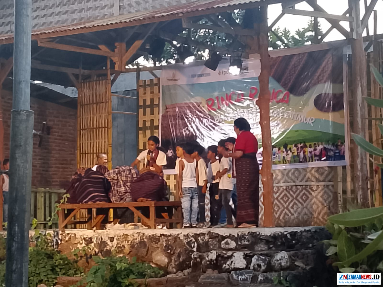 TBM Solita, Olin Uran, Festival Rinca Ranca, Pantai Asam Satu Weri, Bunda Literasi Flores Timur, Moh Zaini Ratuloli, Permainan Tradisional, Literasi Anak, Yohana Angela