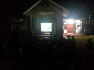 Film Pesta Babi, Dandhy Laksono, Larantuka, Nagi Runner, Papua, Moh Zaini Ratuloli, Keadilan Sosial, Dokumenter Kontroversial
